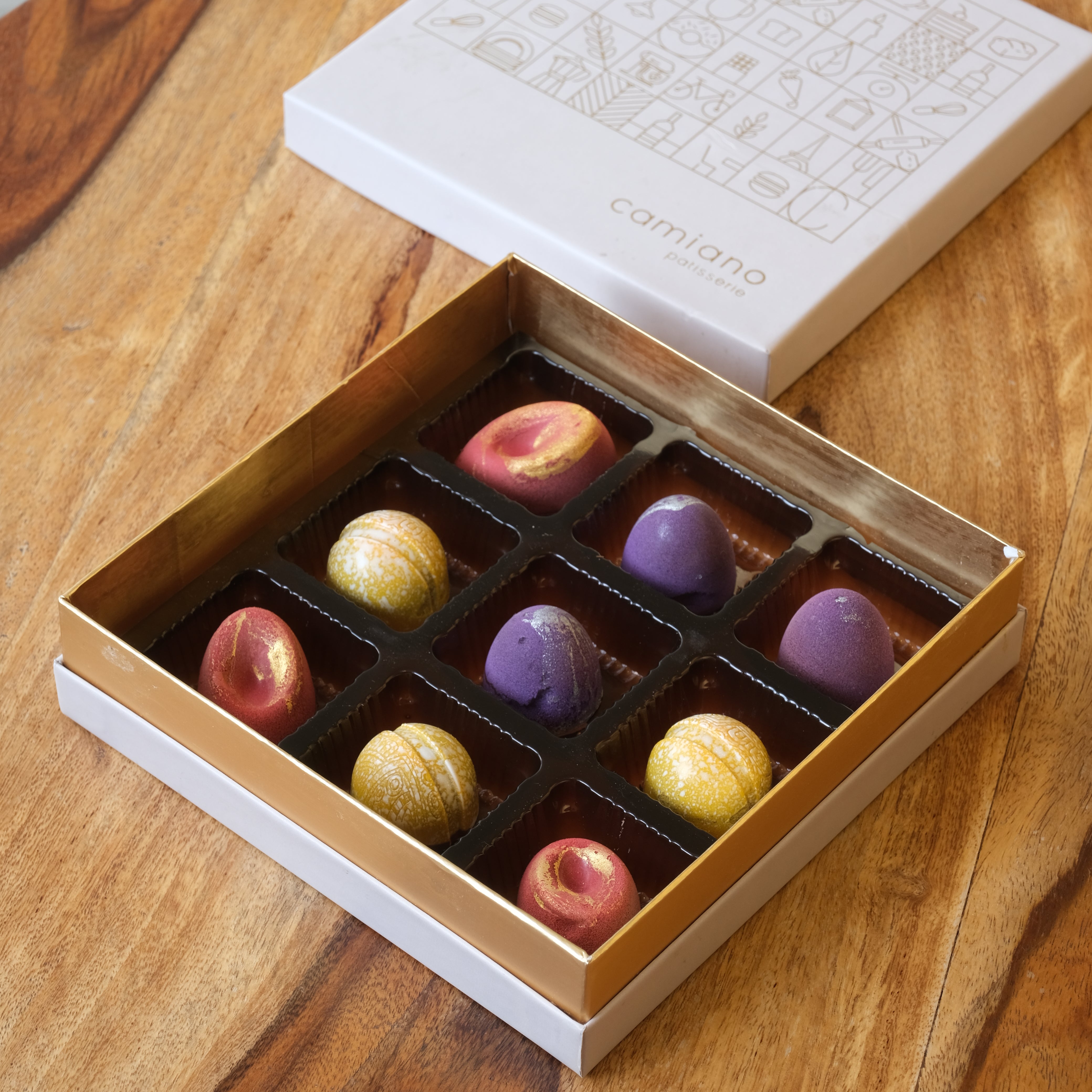Box of 9 bonbons